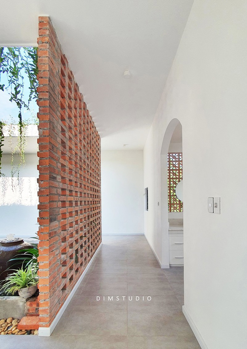 Các khối nhà được tách biệt tạo sự thông thoáng và hài hòa với thiên nhiên.