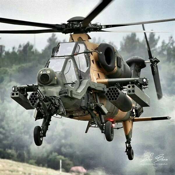 Washington cũng để ngỏ khả năng bán 6 trực thăng tấn công AH-64 Apache cho Manila với trị giá 1,5 tỷ USD. Và trong khi từ chối máy bay Mỹ, Philipiines đã trao cơ hội cho nhà thầu khác và cái tên T129 ATAK do Thổ Nhĩ Kỳ sản xuất đã được nhắc đến.