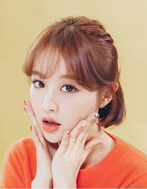 Màu cam san hô pha đất lại mang lại sự tự nhiên, quyến rũ và mê hoặc vô cùng.