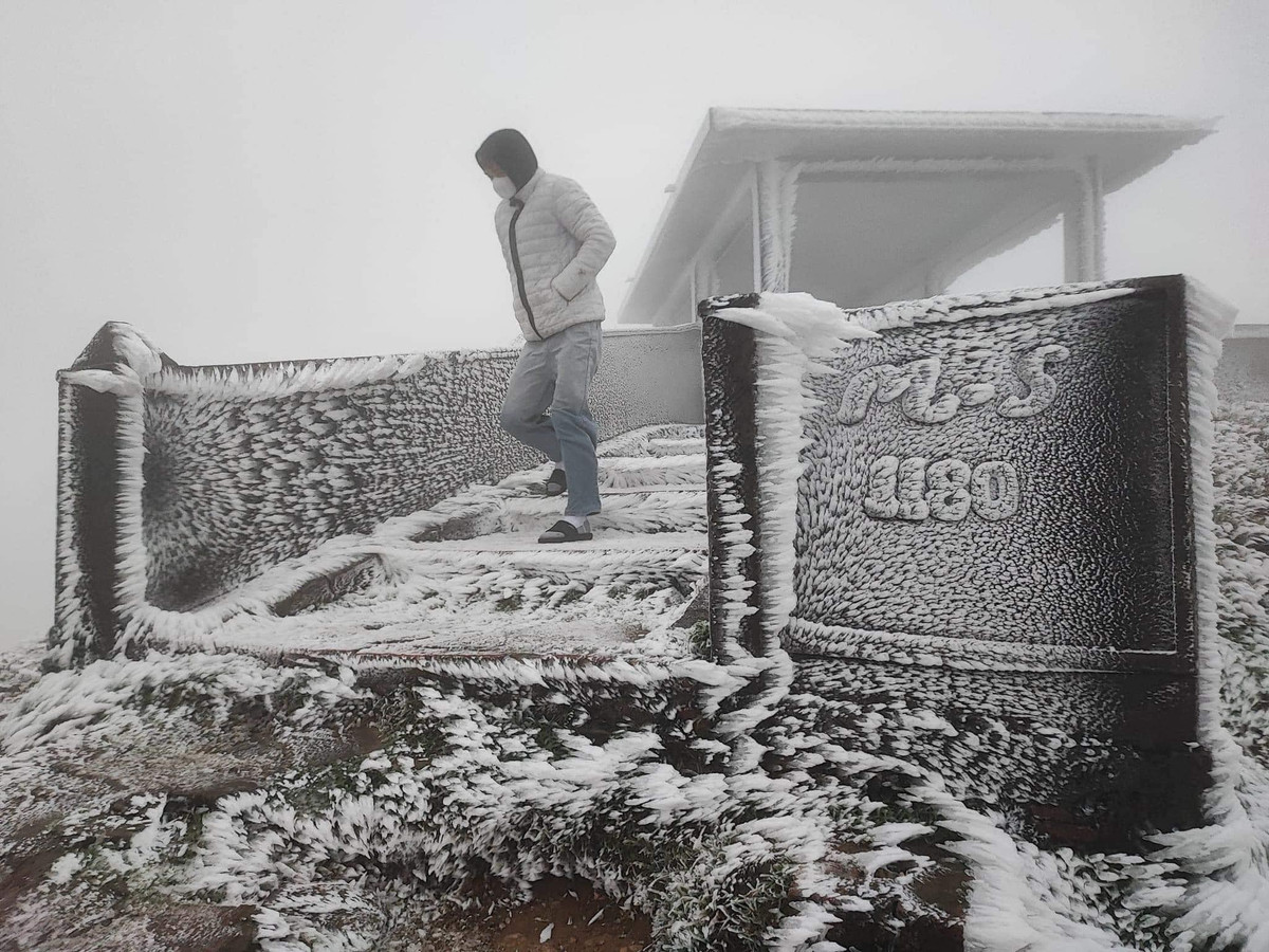 Hiện tượng kỳ thú này được dự báo được kéo dài thêm 1,2 ngày nữa vì thế khu vực này càng ngày càng thu hút đông du khách. 