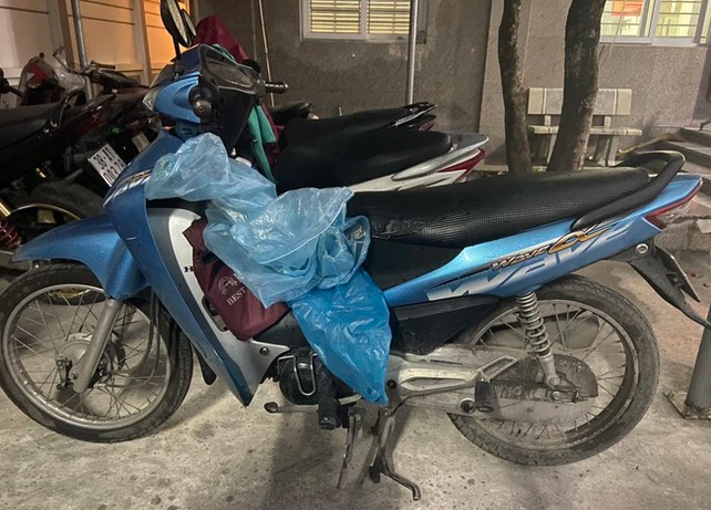 Trieu tap nguoi dan ong “xin 10 nghin” tai cac diem dung den do-Hinh-2