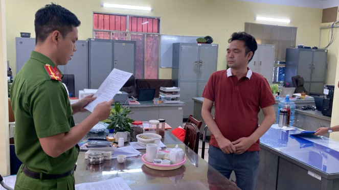 Để thực hiện, Trưởng lợi dụng pháp nhân Công ty Capel tuyển dụng nhân viên và tự phong các chức vụ cao cấp như: Tổng giám đốc; kế toán, thủ quỹ; Trợ lý của chủ tịch HĐQT; hàng trăm giám đốc, phó giám đốc, trưởng nhóm… và thành lập thêm năm chi nhánh tại TP Hà Nội và các tỉnh Thanh Hóa, Bắc Giang, Cần Thơ, Nghệ An.