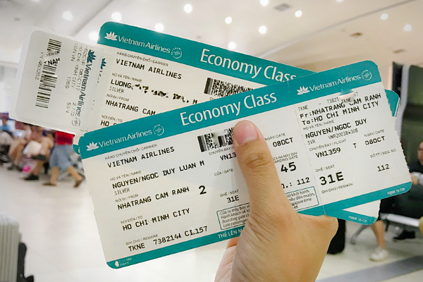 Nhà chức trách sau đó xác định Đoàn Nam Phước (34 tuổi, ở xã Hành Minh, huyện Nghĩa Hành) là nghi phạm giết anh Lê Trung Hiếu. Tuy nhiên, Phước không có mặt tại địa phương. Lần theo thông tin cho thấy Phước đã mua vé máy bay vào TP HCM và sau đó đến Bình Dương. (Ảnh minh họa, nguồn Internet) 