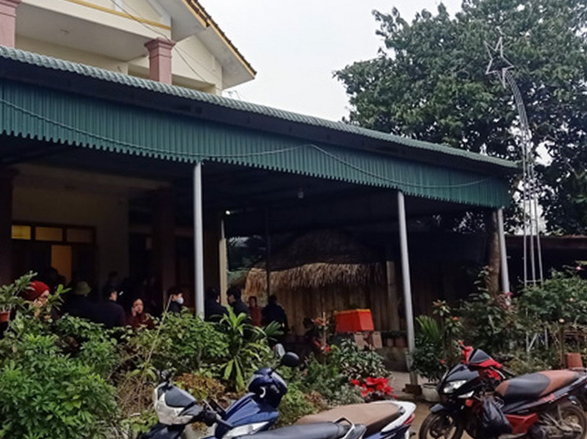  Sưởi ấm bằng than củi, nữ sinh lớp 9 tử vong: Tối 10/1/2021, do thời tiết lạnh nên 2 em học sinh Trường THCS Lê Hóa là Trần H.P. (SN 2006) và Đinh T.T.H. (SN 2008) đều trú tại xã Lê Hóa, huyện Tuyên Hóa, tỉnh Quảng Bình) đã dùng than củi để sưởi ấm trong phòng ngủ. Sau đó, 2 em đã bị ngộ độc khí và được gia đình đưa đến bệnh viện cấp cứu trong tình trạng nguy kịch. Vì ngộ độc khí quá nặng, em P. đã không qua khỏi. Riêng em H. được chuyển vào Bệnh viện Hữu nghị Việt Nam - Cu Ba Đồng Hới cấp cứu với tiên lượng xấu.