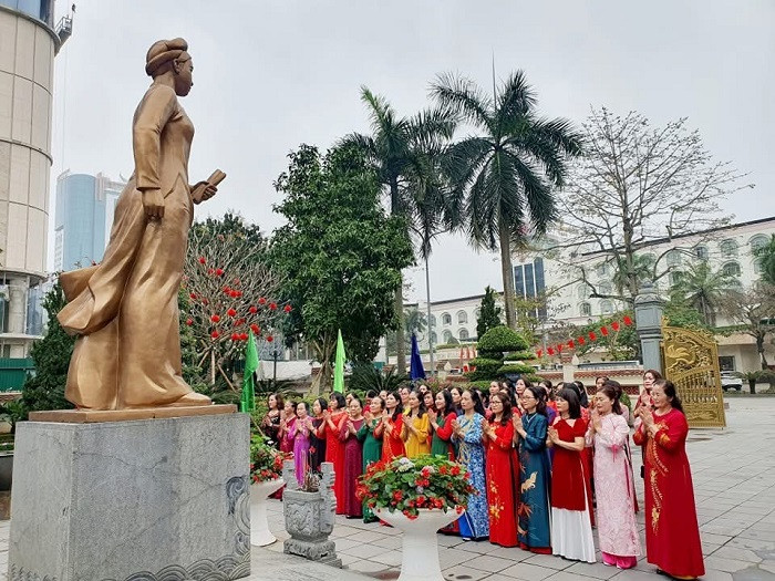 Nha luu niem Nguyen Thi Minh Khai- dia chi do giua long thanh Vinh-Hinh-11