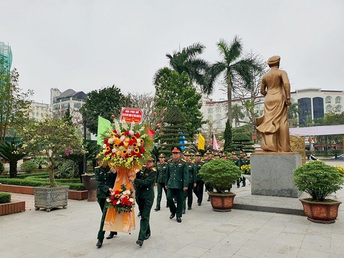 Nha luu niem Nguyen Thi Minh Khai- dia chi do giua long thanh Vinh-Hinh-12
