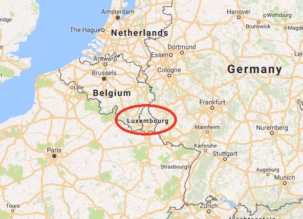 Có diện tích chỉ 2500 cây số vuông, nằm chính giữa châu Âu, là thành viên sáng lập của Liên minh châu Âu, NATO, Liên Hiệp Quốc, là quốc gia có thu nhập đầu người cao bậc nhất thế giới, nhưng Đại công quốc Luxembourg thậm chí còn không nằm trong bất cứ bảng xếp hạng sức mạnh quân sự nào trên thế giới. Nguồn ảnh: Googlemaps.