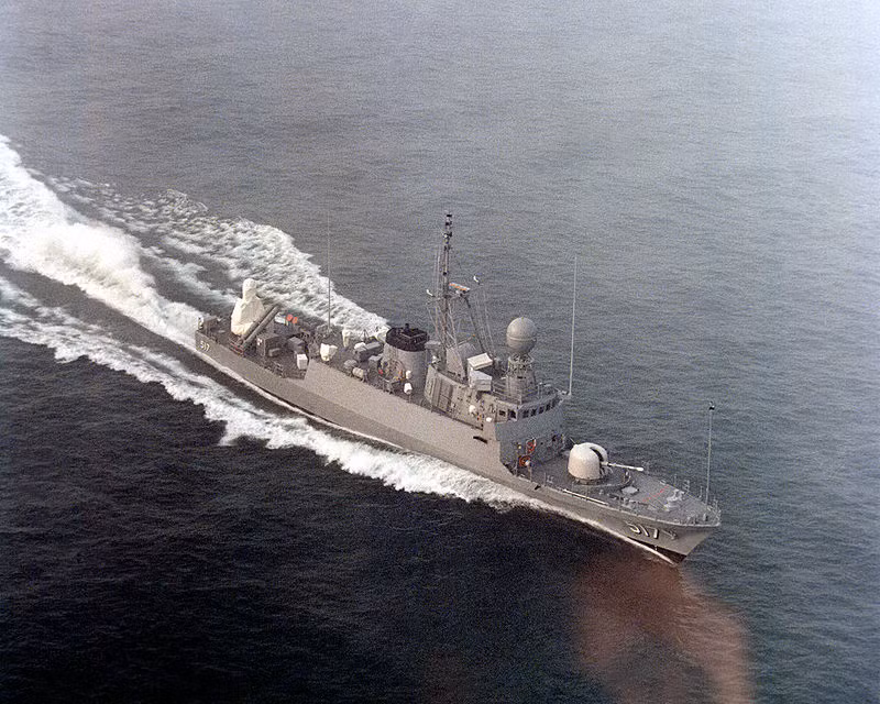 Điều đáng nói là Hải quân Ả Rập Xê Út không có bất cứ một tàu khu trục nào mà chỉ có các khinh hạm và hộ vệ hạm. Dù vậy điều này cũng không ảnh hưởng đến vị thế cường quốc quân sự vùng Vịnh của Ả Rập Xê Út. Nguồn ảnh: Wiki.