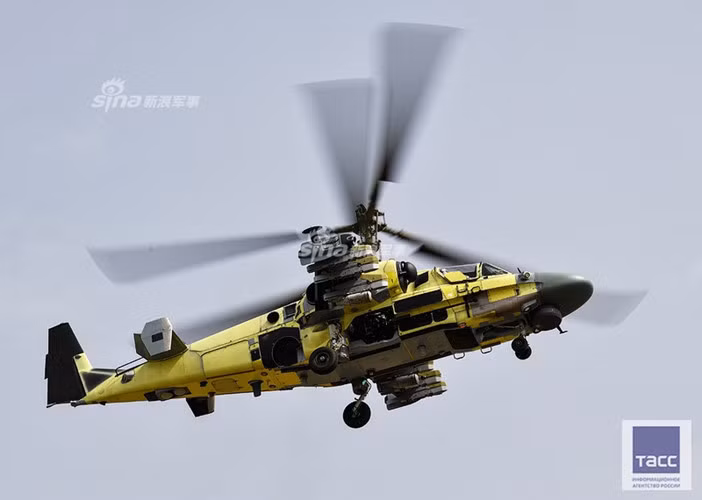 Ka-52 hay còn có tên gọi Ka-52 Cá Sấu hiện đang là một trong những chiếc trực thăng tấn công hiện đại nhất thế giới của Nga. Nguồn ảnh: TASS.