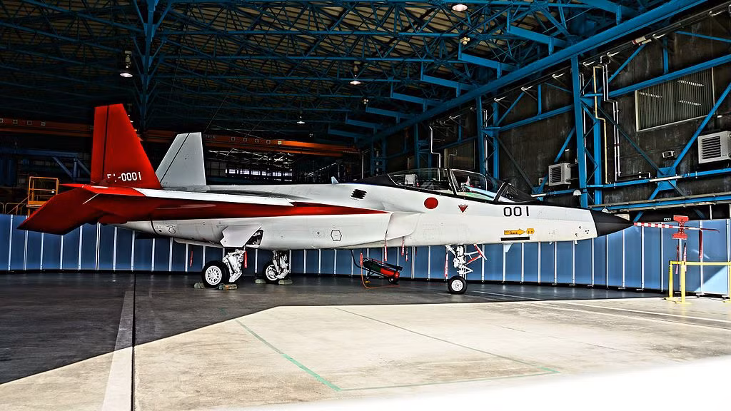 Ban đầu, phía Nhật lạc quan rằng quá trình thiết kế, chế tạo ra mẫu thử nghiệm đầu tiên sẽ chỉ mất vài năm, dự kiến chiếc X-2 sẽ được bay thử vào khoảng năm 2014 và bắt đầu được sản xuất với số lượng lớn từ năm 2017, tức là chỉ khoảng 10 năm kể từ khi bắt đầu được thiết kế. Nguồn ảnh: Wiki.