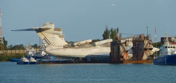 Thậm chí, nhiều bản mẫu của các phương tiện di chuyển đặc biệt này đã được Liên Xô hiện thực hóa và được biết tới với cái tên phương tiện bay hiệu ứng mặt đất GEV, tuy nhiên trớ trêu thay là chúng thiếu tính ứng dụng thực tế. Nguồn ảnh: Sina.