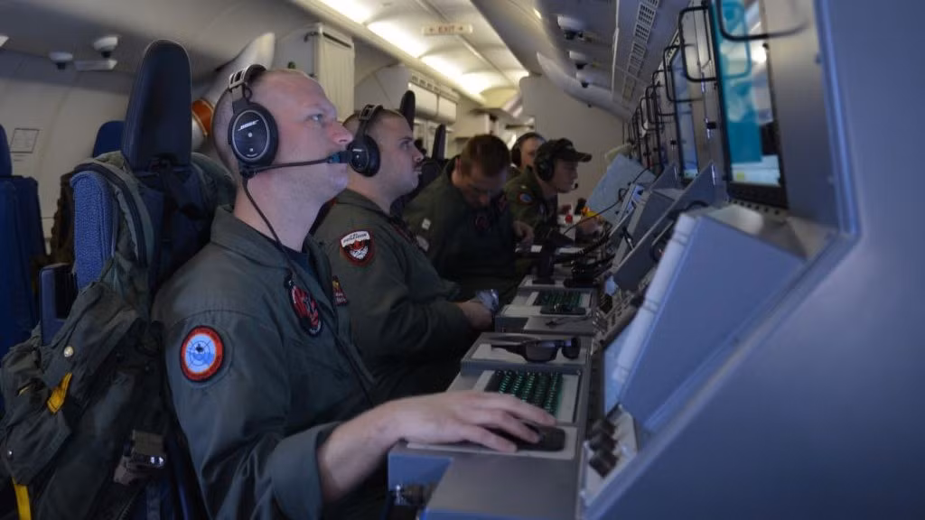 Tốc độ bay tối đa của P-8 Poseidon vào khoảng 900 km/h, tốc độ bay hành trình vòa khoảng 800 km/h và có bán kính hoạt động vòa khoảng 2222 km hoặc 4 tiếng săn ngầm liên tục. Nguồn ảnh: Timeof.