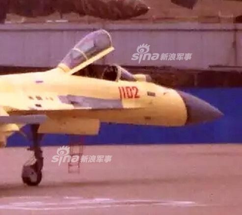 Vì vậy, có thể dễ dàng nhận ra rằng trong tương lai, Không quân Trung Quốc sẽ sử dụng chiến đấu cơ J-11 và các phiên bản của nó như một dòng tiêm kích xương sống của lực lượng này. Điều này đòi hỏi J-11 cần phải phát triển tốt hơn nữa để có thể "ngồi chung mâm" với các chiến đấu cơ thế hệ 4++ của nước ngoài. Nguồn ảnh: Sina.