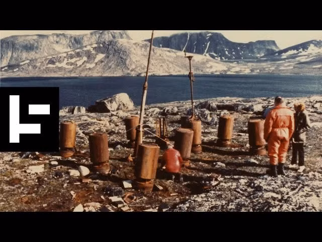 Công tác này được đóng dấu tuyệt mật và trạm được vận hành bởi một đội thủy thủ tàu ngầm U-537. Các thủy thủ đoàn dưới sự hướng dẫn của các nhà khoa học Đức đã xây dựng được một trạm khí tượng bí mật tại đây vào năm 1943 và âm thầm đến đây bảo dưỡng, sửa chữa trạm suốt trong thời gian chiến tranh. Nguồn ảnh: Pinterest.