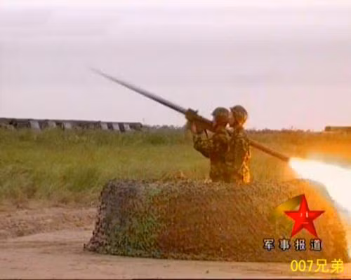 Tốc độ tối đa của quả tên lửa FN-6 vào khoảng 600 mét/giây, nghĩa là chậm hơn so với tốc độ Mach 2,54 (tương đương với 750 mét/giây) của tên lưa FIM-92. Nguồn ảnh: 007.