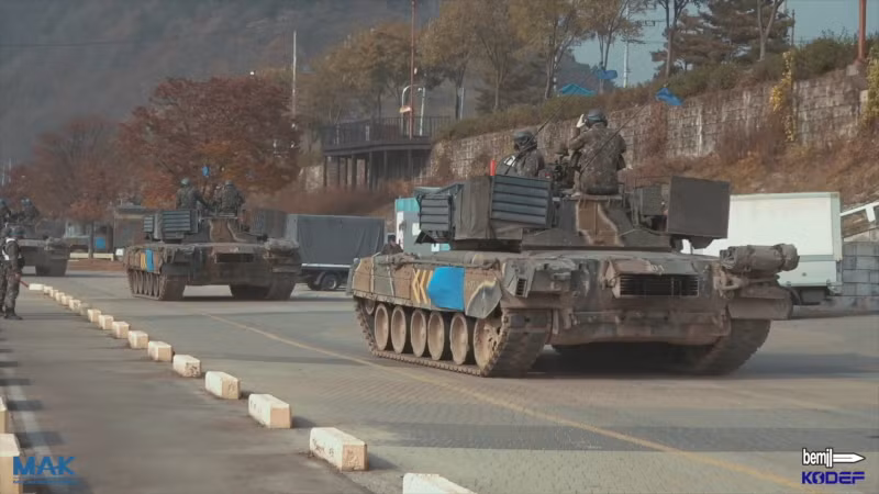 ... các xe tăng T-80U gần như mới đã được Nga bàn giao cho Hàn Quốc trong thời gian những năm 90 của thế kỷ trước. Nguồn ảnh: Chosul.