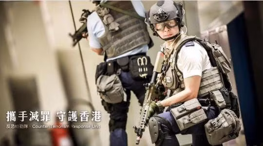 Phi Hổ cho phép tuyển cả nữ giới nhưng chương trình tuyển chọn giống hệt với quá trình tuyển chọn nam giới nên rất hiếm khi thấy một nữ đặc nhiệm trong lực lượng Phi Hổ. Nguồn ảnh: Baidu.