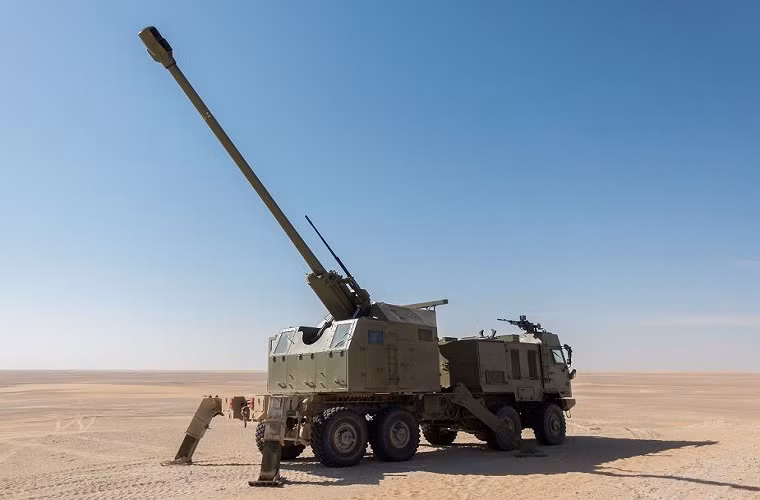 Pháo tự hành NORA B-52K1 một biến thể cải tiến từ nguyên mẫu NORA B-52, được YugoImport giới thiệu lần đầu tiên vào năm 2011 và đây chưa phải là mẫu pháo hiện đại nhất trong dòng pháo tự hành NORA B-52. Nguồn ảnh: Armyrec.