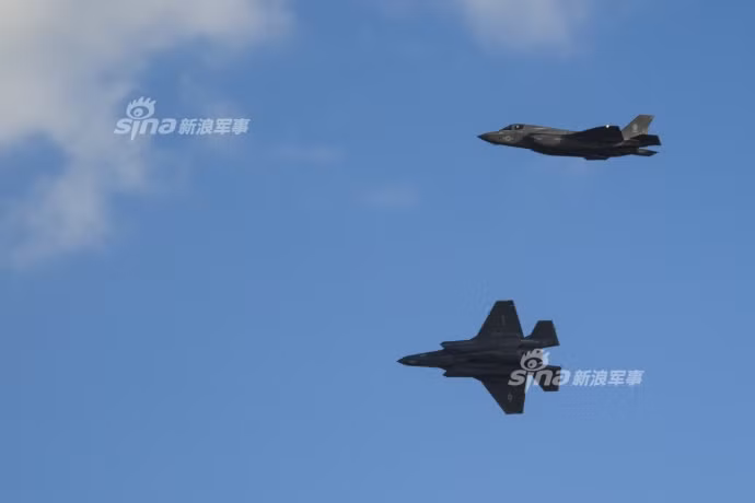 Kể từ đầu tháng này, sau chuyến công du châu Á của Tổng thống Donald Trump, lực lượng Thủy quân Lục chiến Mỹ ở Okinawa, Nhật Bản đã trở thành lực lượng viễn chinh đầu tiên của quân đội Mỹ được nhận các siêu chiến đấu cơ loại này. Nguồn ảnh: Sina.