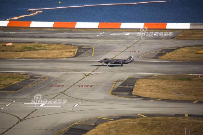 Một trong những điểm nhấn của hoạt động chuyển quân này là việc Lực lượng Thủy quân Lục chiến Mỹ được biên chế những chiếc F-35B đầu tiên ngay tại căn cứ Okinawa ở Nhật Bản. Nguồn ảnh: Sina.