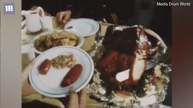 Một bữa ăn thịnh soạn trên tàu hải quân trong thời gian chiến tranh Việt Nam đang diễn ra căng thẳng. Nguồn ảnh: DM.