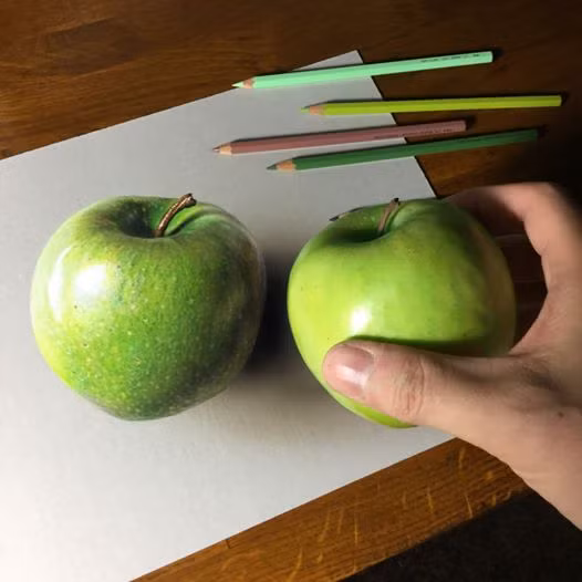 Ngay khi còn nhỏ, Marcello đã có sở trường về vẽ siêu thực. Anh luôn cố gắng hết sức để bắt chước thực tế, khiến mọi người kinh ngạc với những bức ảnh độc lạ.