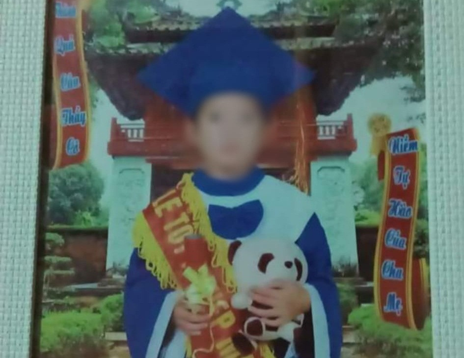 He lo nguyen nhan be trai 6 tuoi nghi bi me ke sat hai o Tuyen Quang