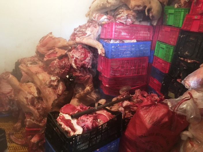 Dot kich duong day kinh doanh thit lon thoi