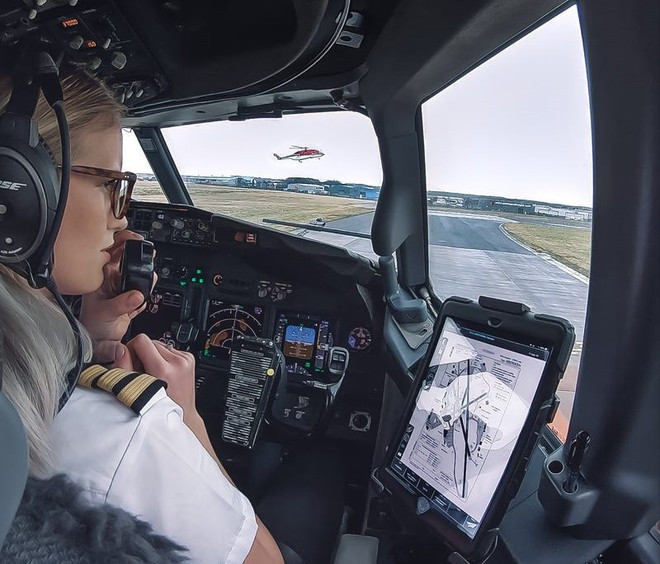 "Bạn có thể phải nói lời tạm biệt với các mối quan hệ xã hội của mình trong 1-2 năm. Tuy nhiên, tôi đảm bảo rằng nó hoàn toàn xứng đáng khi bạn được tự do bay lượn khắp nơi", Fagerström chia sẻ.