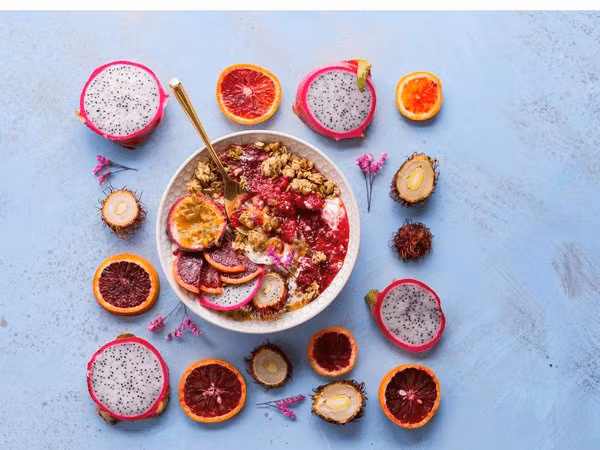 8. Chanh và những loại quả không phải họ cam: Đây là món sinh tố hoa quả được nhiều người yêu thích. Tuy nhiên, hỗn hợp này làm cho người ta bị bệnh và gây ra các vấn đề tiêu hóa cho bạn. Ảnh: Boldsky.