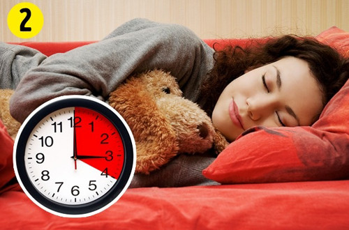 Ngủ giấc ngắn sau uống một tách cà phê: Các nhà khoa học đã phát hiện ra rằng ngủ giấc ngắn sau khi uống một tách cà phê mang lại lợi ích sức khỏe cho cơ thể bạn. Nghiên cứu chỉ ra rằng, ngay sau khi uống cà phê rồi có một giấc ngủ trưa ngắn, bạn sẽ ngủ ngon hơn. Đây là một trong những bí kíp sống khỏe mà bạn có thể dễ dàng thực hiện. Ảnh: Depositphotos.