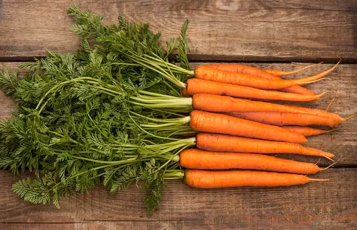 5. Cà rốt: Cà rốt có nhiều chất chống oxy hoá, vitamin, chất khoáng và chất xơ. Các nhà khoa học thuộc Viện Dinh dưỡng Quốc gia Ấn Độ, tiến hành nghiên cứu cho chuột uống nước ép cà rốt trong 8 tuần. Họ cà rốt có thể bảo vệ gan khỏi bị nhiễm độc. Ảnh: Shutterstock.