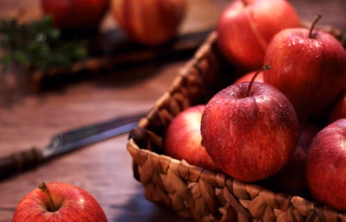 11. Táo: Các nhà khoa học khẳng định rằng các polyphenol trong quả táo đóng một vai trò quan trọng trong việc giảm viêm, do đó bảo vệ gan khỏi các bệnh gan khác nhau như gan nhiễm mỡ. Ảnh: Shutterstock.