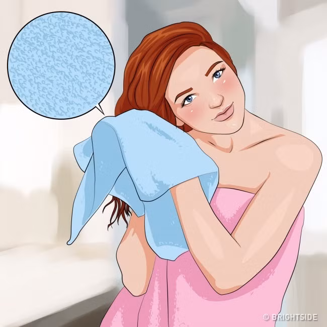 Làm ướt tóc với một ít giấm trắng sau khi sử dụng dầu gội và ủ trong vài phút trước khi gội. Bạn sẽ có mái tóc thẳng mượt hơn ngay từ lần đầu tiên gội thử. Ảnh: Brightside.