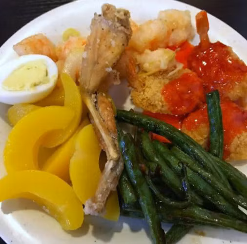 10. Ếch yêu tinh: Nó có tên đặc biệt như vậy là bởi tên khoa học của loài ếch này là Pyxicephalus adspersus (Pixie có nghĩa là yêu tinh) và tên thường gọi là Bullfrog. Đây là món ăn khá phổ biến ở nhiều nước châu Âu và châu Á. Món này nguy hiểm vì dù đã được nấu chín nhưng da và các cơ quan bên trong của con ếch này rất độc hại. Ảnh: Brightside.