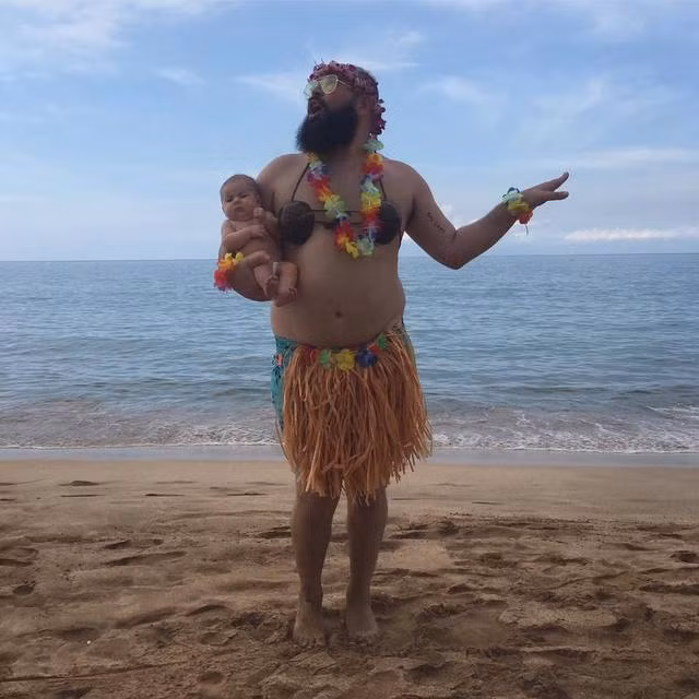 Bố con vui nhộn khiến độc giả khó lòng nhịn được cười. Ảnh: Bright Side.