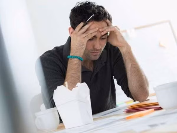 7. Tránh căng thẳng: Khi bạn bị stress, cơ thể bạn không thực hiện đúng chức năng của nó, trong đó có hệ thống miễn dịch. Sự căng thẳng kéo dài gây ra nhiều bệnh nghiêm trọng do hậu quả của sự miễn dịch yếu hơn. Ảnh: Boldsky.