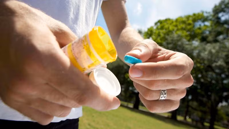 Việc thiếu hụt vitamin B cũng là một trong những nguyên nhân gây rụng tóc. Ảnh: Getty.