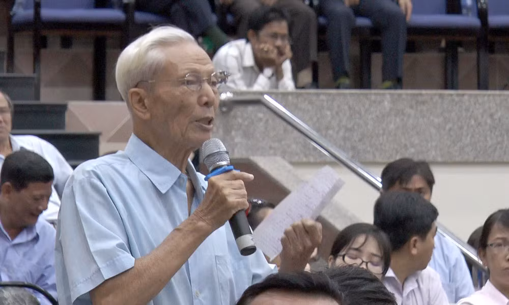 Cử tri Hồ Quang Chính.