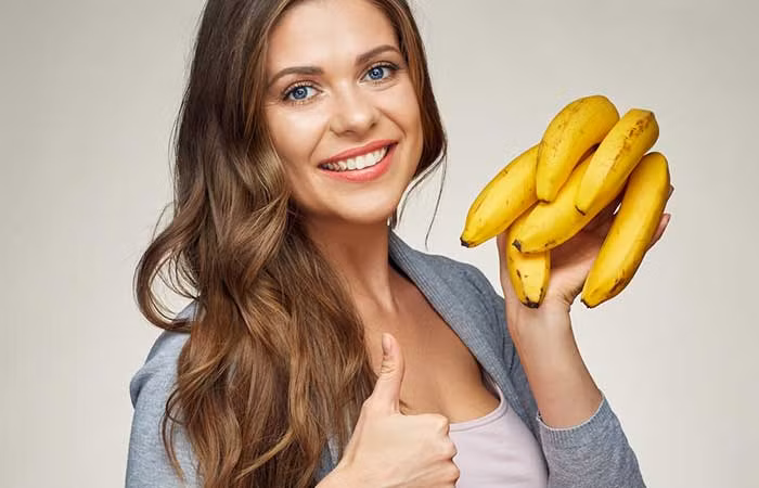 8. Chuối: Vitamin C và B6 trong chuối có khả năng điều chỉnh độ đàn hồi và sự gắn kết da nhờ các chất chống oxy hoá có sẵn. Ảnh: Shutterstock.