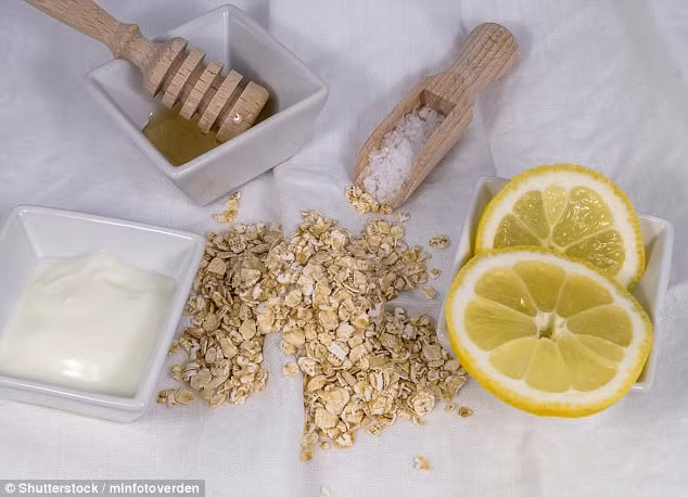 Để có loại mặt nạ dưỡng da đơn giản, cô kết hợp sữa chua, yến mạch và nước chanh. Sepel thường bôi hỗn hợp này lên da khoảng 15 phút và sau đó rửa sạch. Ảnh: Shutterstock.