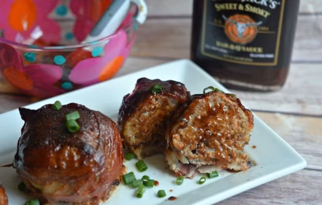 Món “quả bom” thịt nướng này rất thích hợp cho các bữa tiệc cuối tuần hay tiệc ngoài trời gồm đông đủ các thành viên quây quần ấm cúng. Ảnh: BDT.