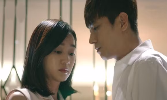 Tưởng chồng ghen tuông mới đánh đập, đòi ly hôn nhưng mấy năm sau anh quỳ gối xin lỗi, tôi mới biết lý do (Ảnh minh họa).