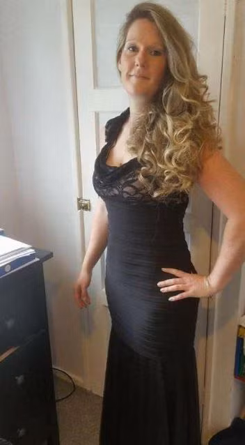 Do lỗi phẫu thuật, ruột của Kelly bây giờ không thể hoạt động. Ảnh: The Sun.