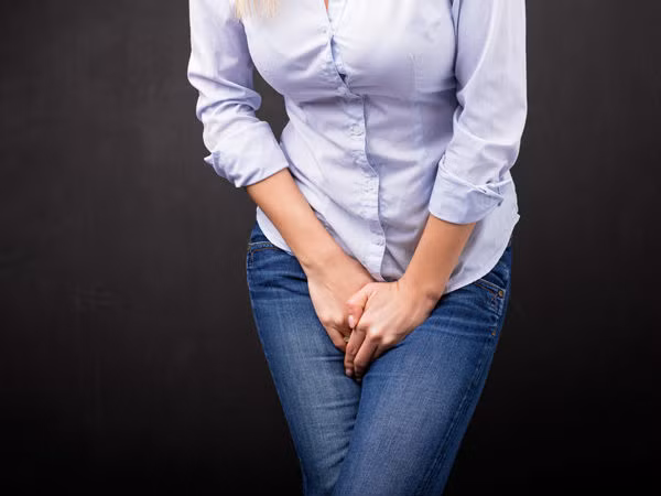 3. Loại trừ nhiễm trùng đường tiết niệu (UTI): Nếu bạn đang bị UTI, bạn phải uống baking soda pha với nước thường xuyên cho đến khi nhiễm trùng được điều trị. Nếu các triệu chứng vẫn còn, bạn cần đến bệnh viện để thăm khám. Ảnh: Boldsky.