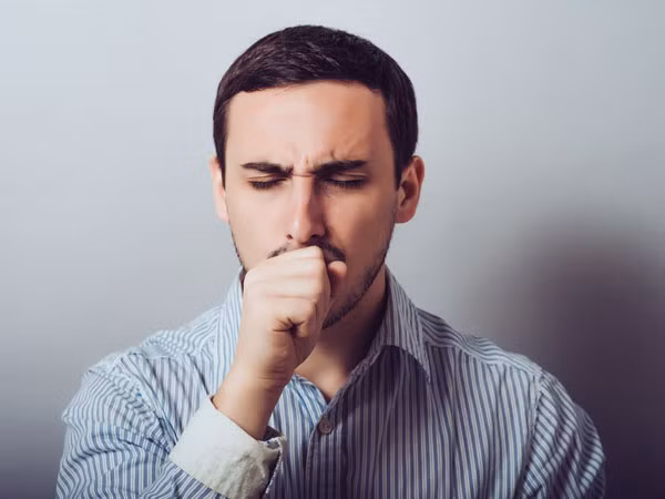 5. Giảm triệu chứng của cảm lạnh và cúm: Đây là một loại thuốc tự nhiên có thể được dùng để chống cảm lạnh và cúm. Baking soda có thể diệt vi khuẩn một cách hiệu quả nếu bạn uống khi mới mắc cúm. Ảnh: Boldsky.