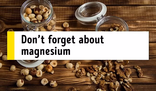 Đừng quên bổ sung các thực phẩm chứa magiê vào thực đơn ăn hàng ngày để đánh bại chứng khó ngủ. Ảnh: Pexels.