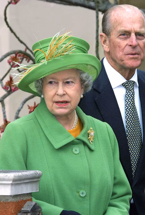 Bà muốn người dân dễ dàng trông thấy mình mỗi khi xuất hiện.