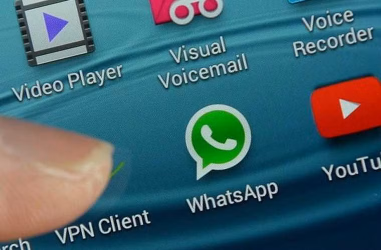 …và ứng dụng WhatsApp vào tháng 2/2014 trong thương vụ mua bán lên tới 19 tỷ USD.