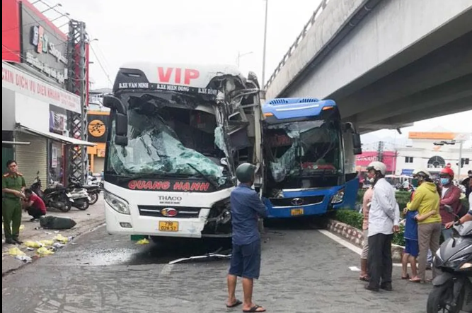  2 xe ô tô khách va chạm làm 1 người tử vong tại chỗ: Sáng 30/7 tại Km1455+960 Quốc lộ 1, huyện Diên Khánh, tỉnh Khánh Hòa xe ôtô khách biển kiểm soát 18B-011.62 xảy ra va chạm với xe ô tô khách biển kiểm soát 79B-028.57. Hậu quả vụ tai nạn giao thông làm 1 người chết, 2 xe ô tô hư hỏng.